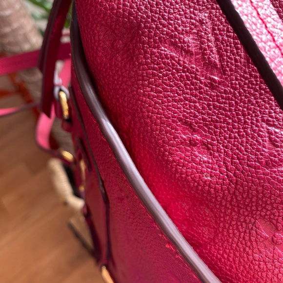 Louis Vuitton Lumineuse PM - Picture 10 of 16